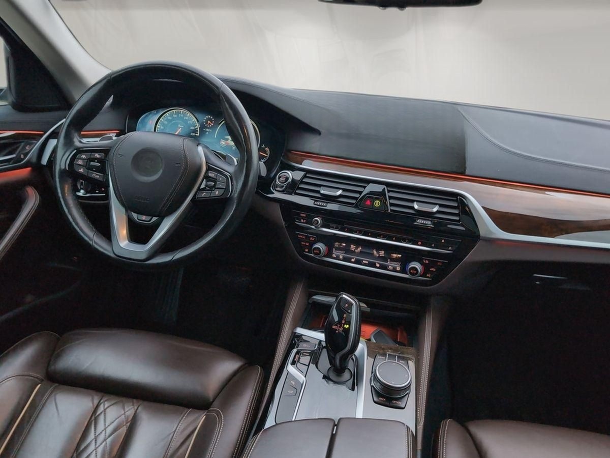 BMW 540i xDrive LuxuryLine~NightVis~Pano~HuD~Driv.As foto 18