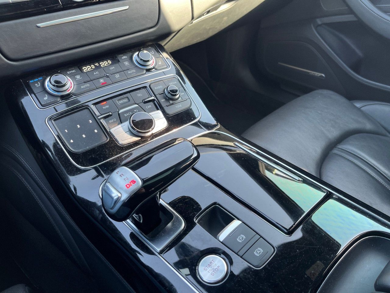 Audi A8 4.0 TFSI Quattro Standh,AHK,21Zoll,HUD,GSD foto 18