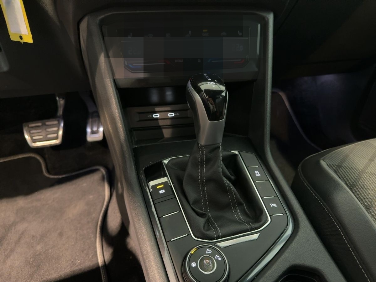 Volkswagen Tiguan Allspace 2.0TDI DSG R-Line 4x4 STHZG AHK foto 11