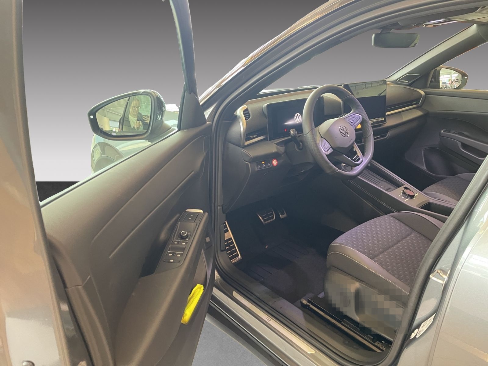 Volkswagen T-Roc 1.5 eTSI 110 kW R-Line DSG Aktion bis 31.0 foto 8
