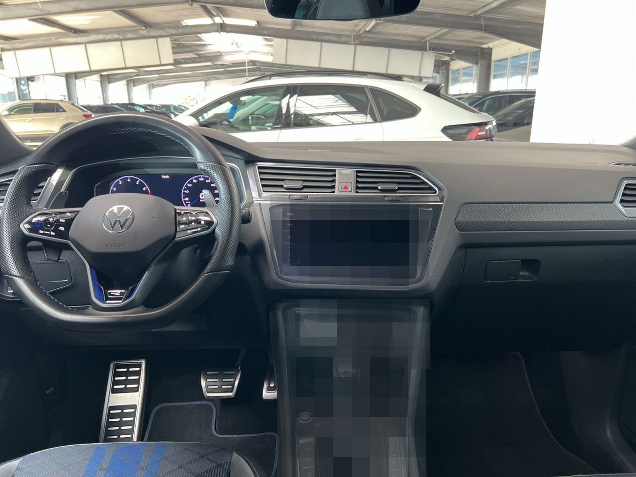 Volkswagen Tiguan R 2.0 TSI 4MOTION DSG AHK PANO NAVI LED foto 8