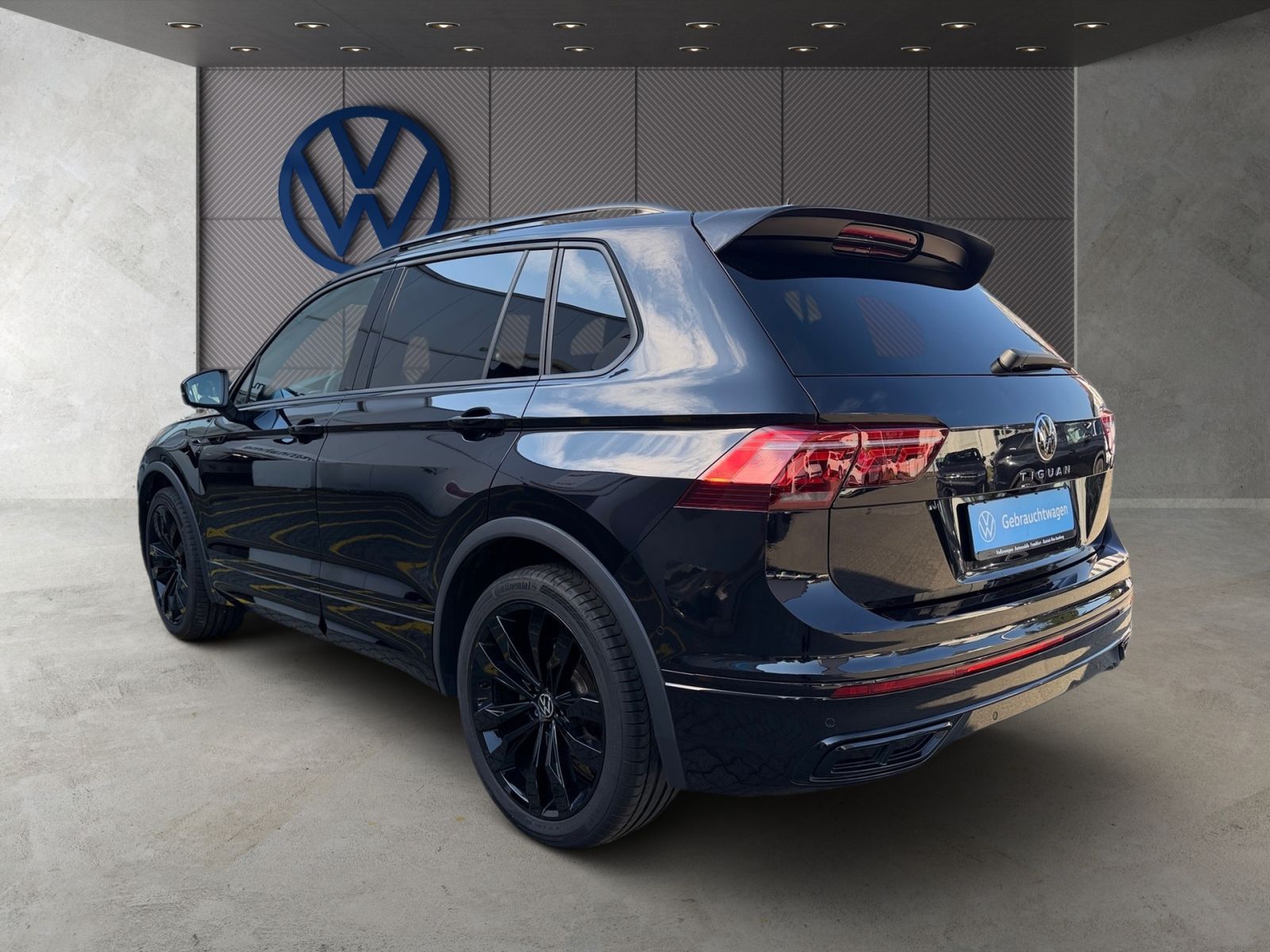Volkswagen Tiguan R-Line 1,5 l TSI DSG Navi IQ.LIGHT RearVi foto 5