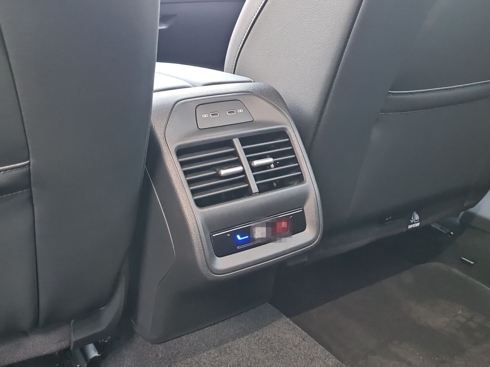 Volkswagen Passat 2.0 TDI DSG Elegance+AHK+WR+NAVI+MATRIX+P foto 24