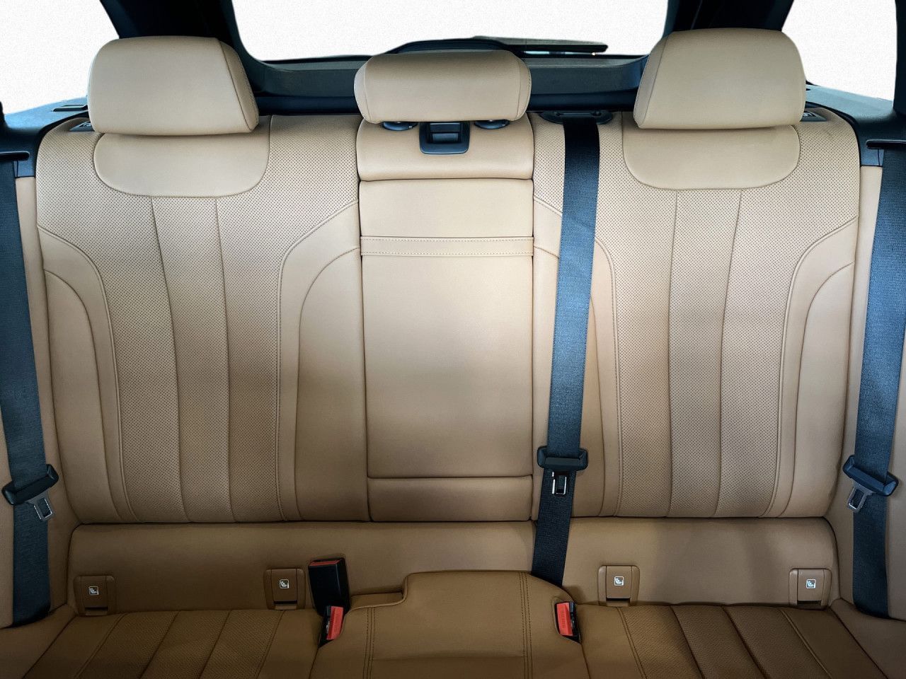 BMW 530e xDrive Tour AHK ACC Pano H/K LED 18" Pano foto 12