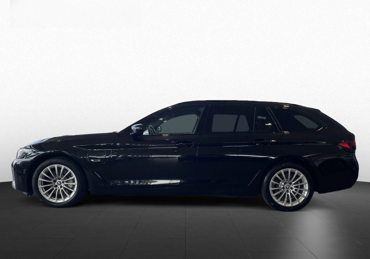 BMW 530e xDrive Tour AHK ACC Pano H/K LED 18" Pano foto 9