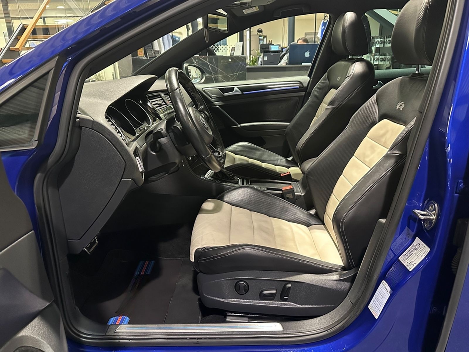 Volkswagen Golf 2.0 TSI DSG 4M R 2.HA/PANO/R-CAM/NO OPF/ACC foto 18