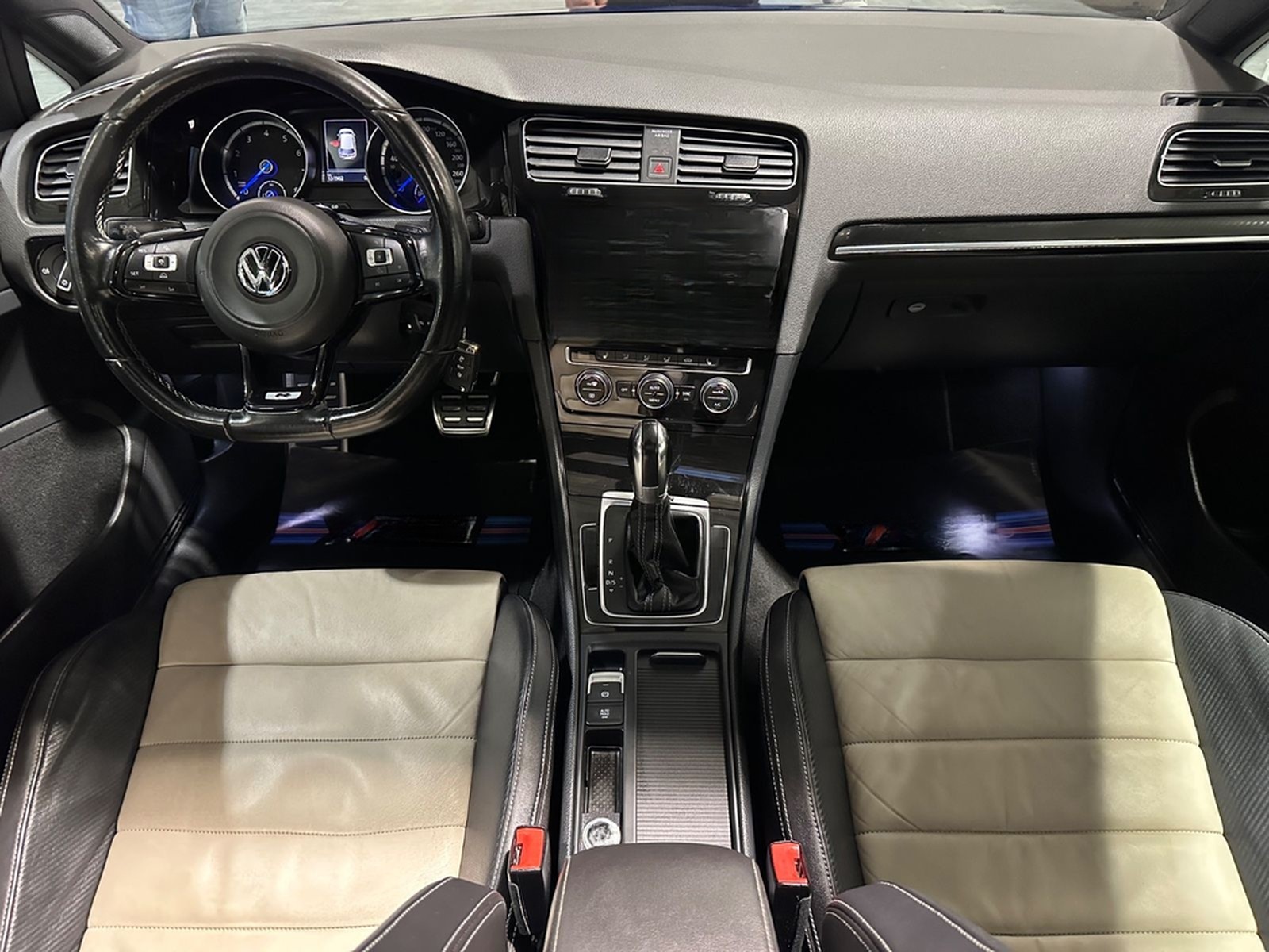 Volkswagen Golf 2.0 TSI DSG 4M R 2.HA/PANO/R-CAM/NO OPF/ACC foto 23