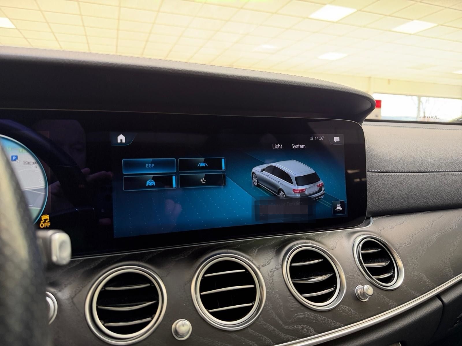 Mercedes-Benz E 400 d T AMG*4M*9G*MBEAM*PANO*WIDE*TOTW*KAM*AHK foto 19