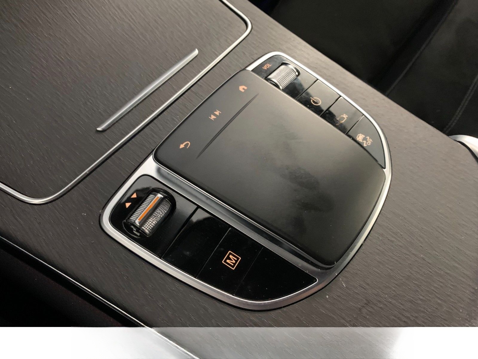 Mercedes-Benz GLC 300 de AMG Line HeadUp Distr.+ Kam Virtual foto 13