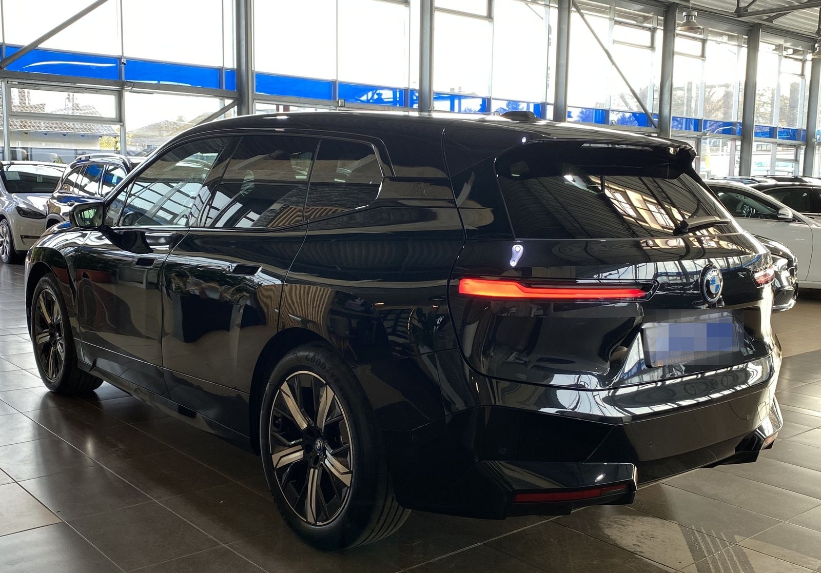 BMW iX 40 xDrive Sport Harman/Kardon Leder AHK LED foto 4