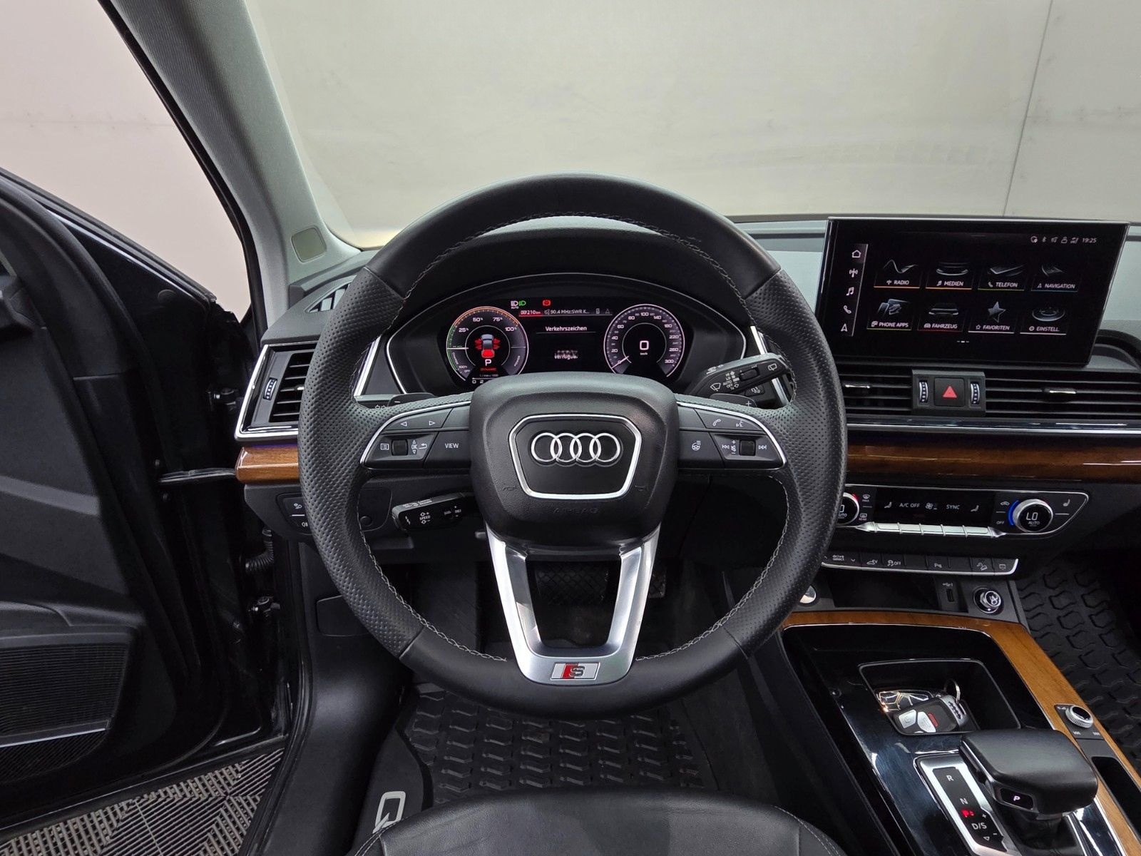 Audi Q5 55TFSIe 367PS Sline B&O Pano Virtual ACC LED foto 25