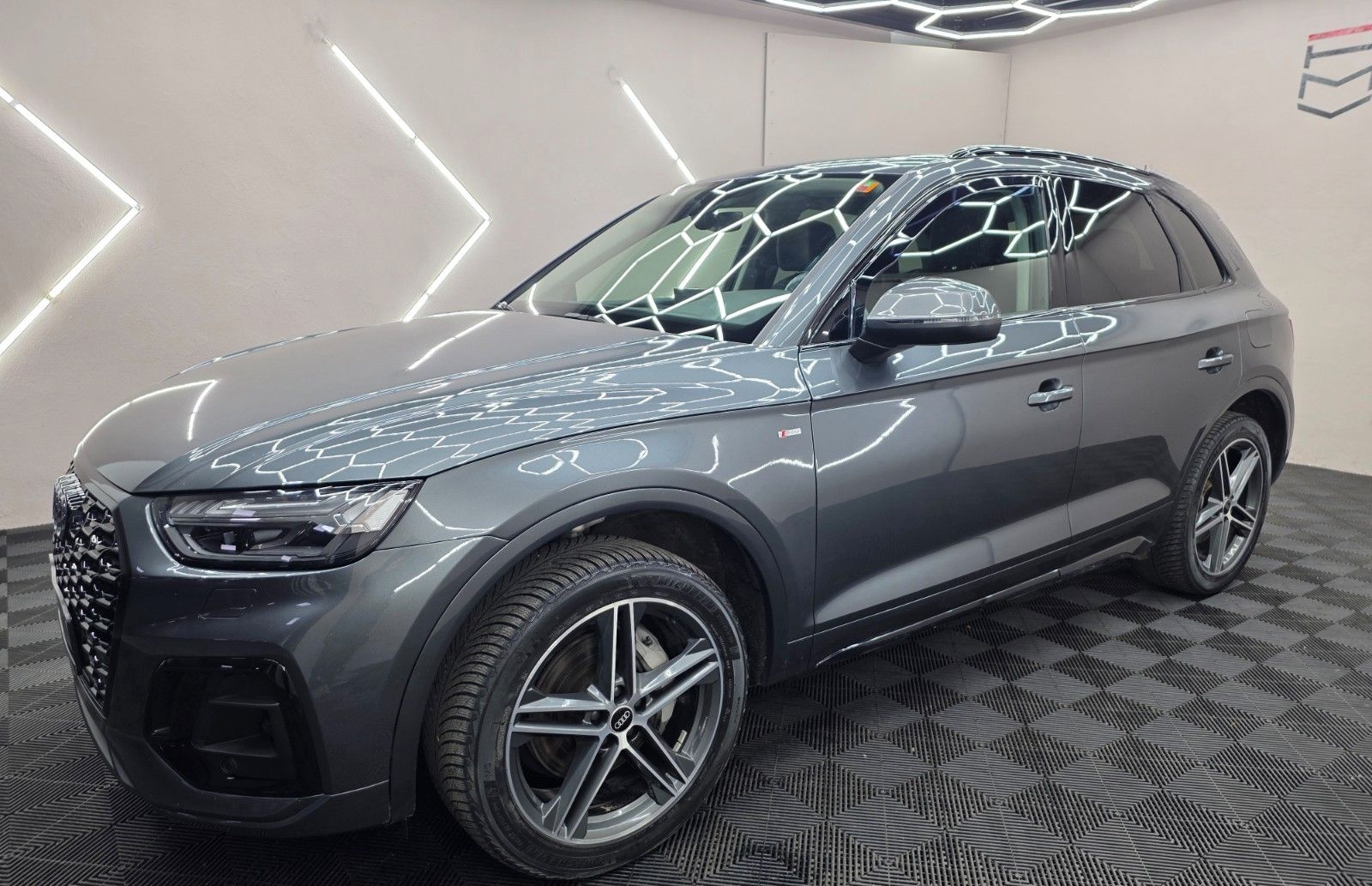 Audi Q5 55TFSIe 367PS Sline B&O Pano Virtual ACC LED foto 8