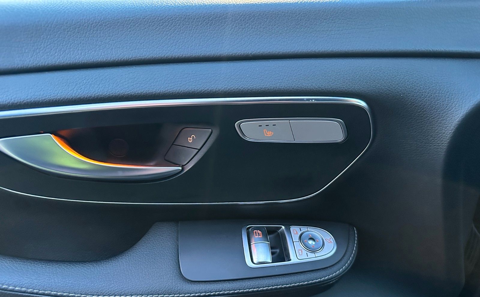 Mercedes-Benz V 300d Avantgarde extralang *2x E-Tür**8-Sitzer* foto 13