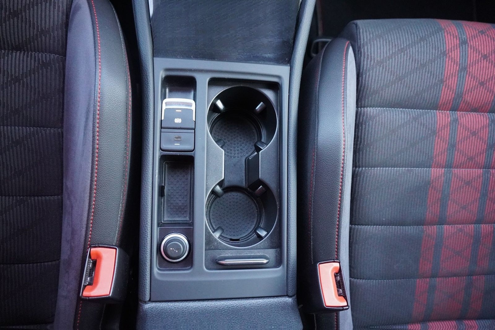 Volkswagen Golf 2.0 TSI GTI TCR LED Navi Reifnitz Dynaudio foto 23