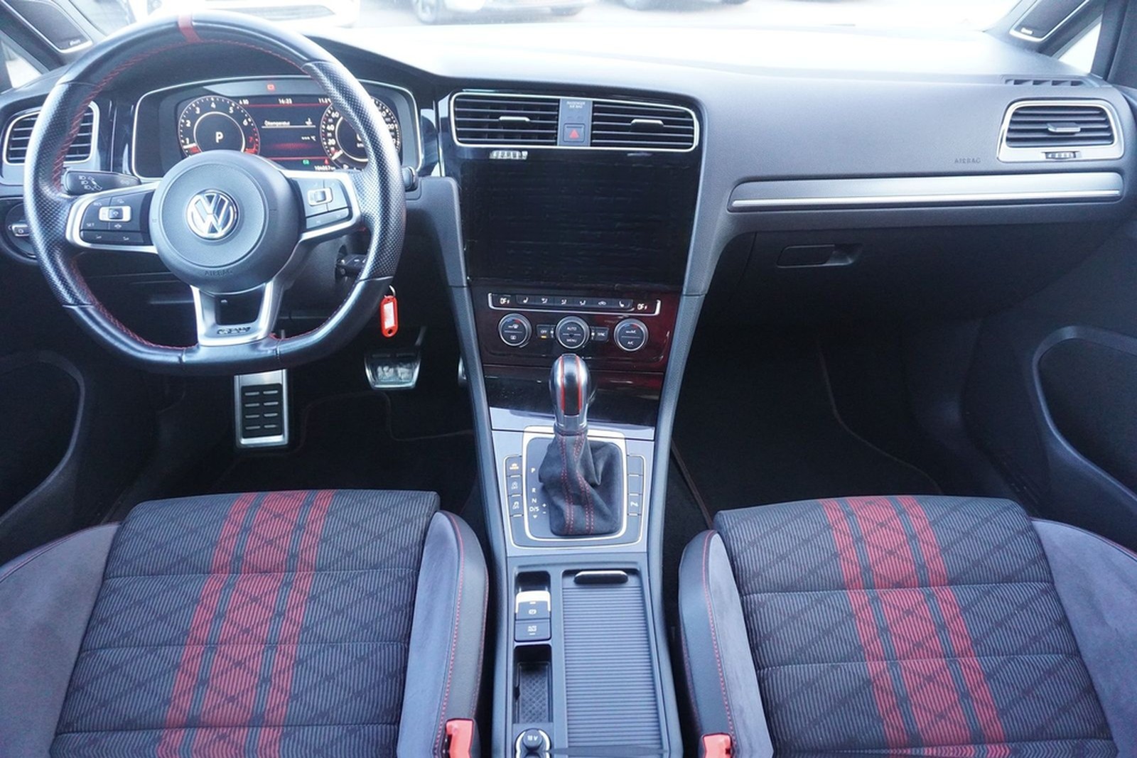Volkswagen Golf 2.0 TSI GTI TCR LED Navi Reifnitz Dynaudio foto 9