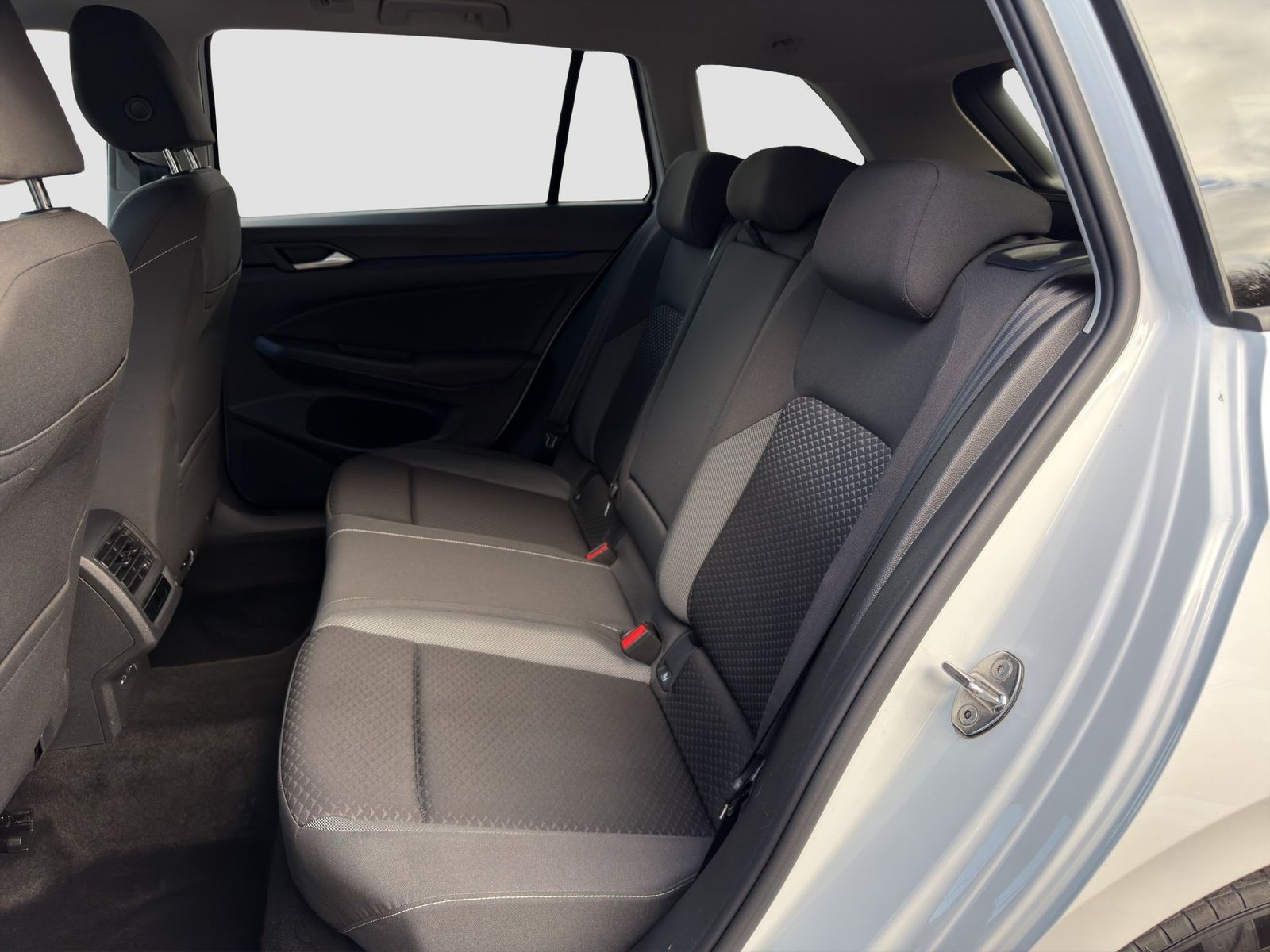 Volkswagen Golf VIII Variant ACTIVE 2.0 TDI App Navi Ambien foto 10