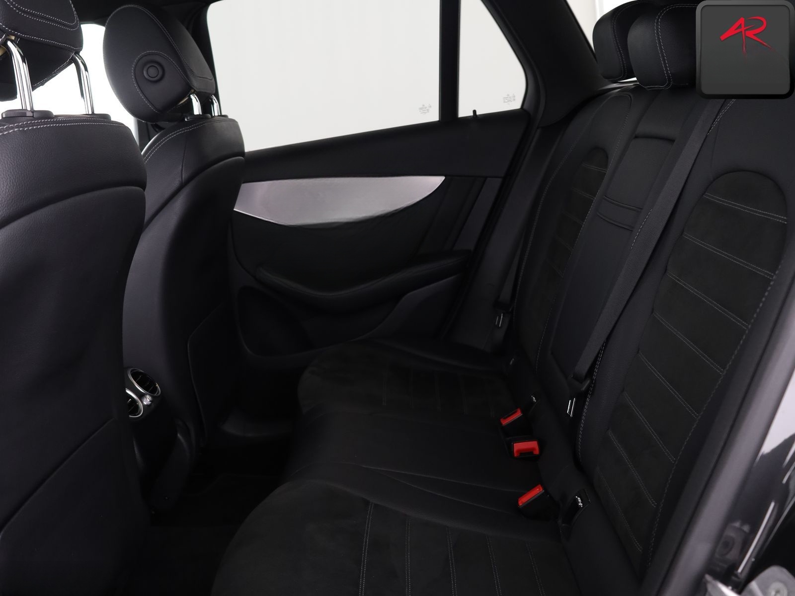 Mercedes-Benz GLC 300 e 4M AMG DISTRONIC,AHK,SPURPAKET,CARPLAY foto 11