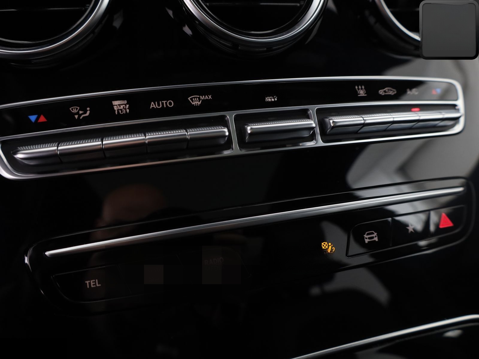 Mercedes-Benz GLC 300 e 4M AMG DISTRONIC,AHK,SPURPAKET,CARPLAY foto 22