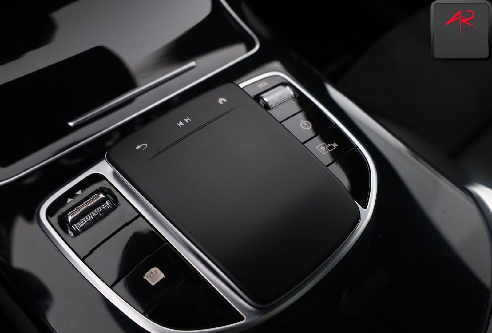 Mercedes-Benz GLC 300 e 4M AMG DISTRONIC,AHK,SPURPAKET,CARPLAY foto 23