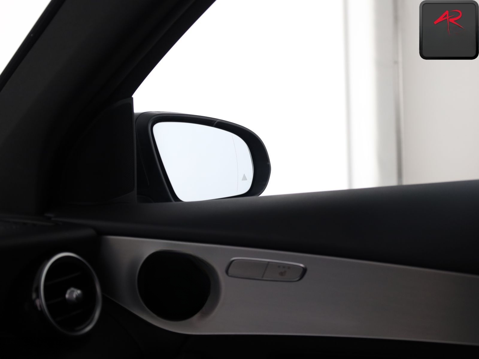 Mercedes-Benz GLC 300 e 4M AMG DISTRONIC,AHK,SPURPAKET,CARPLAY foto 24