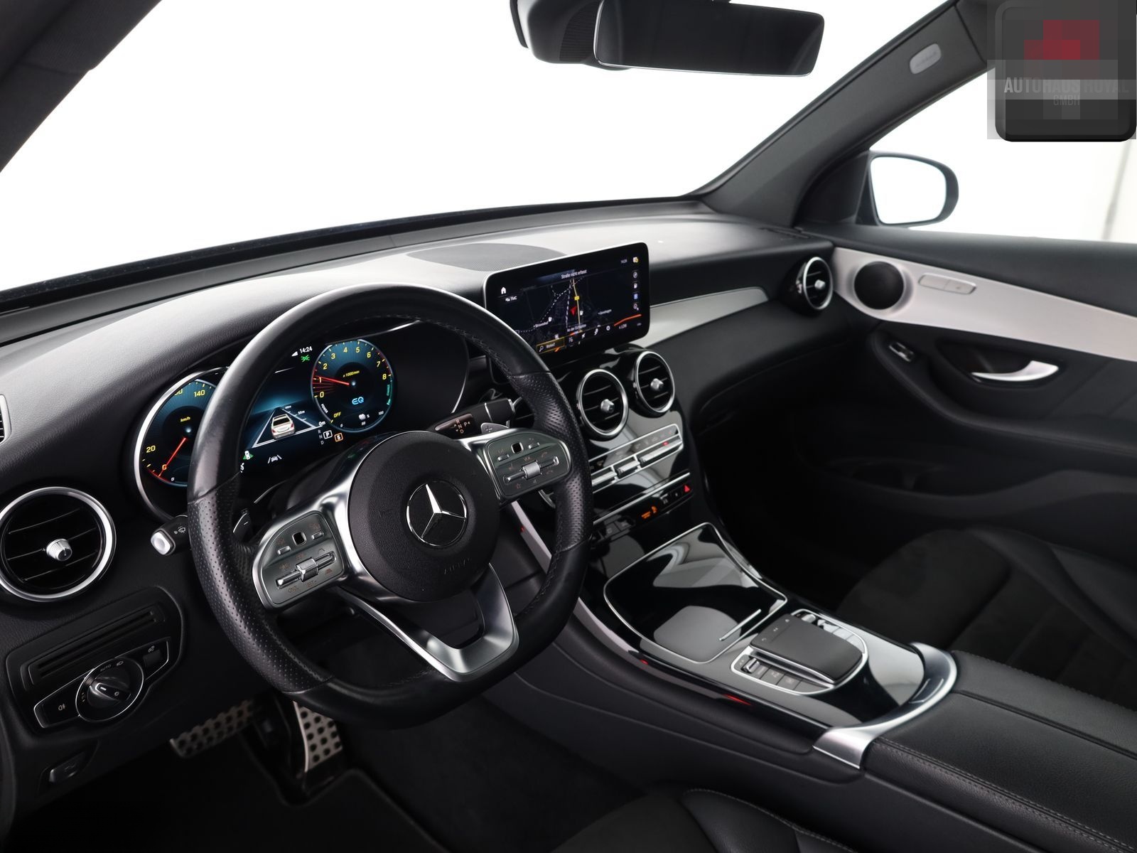 Mercedes-Benz GLC 300 e 4M AMG DISTRONIC,AHK,SPURPAKET,CARPLAY foto 9