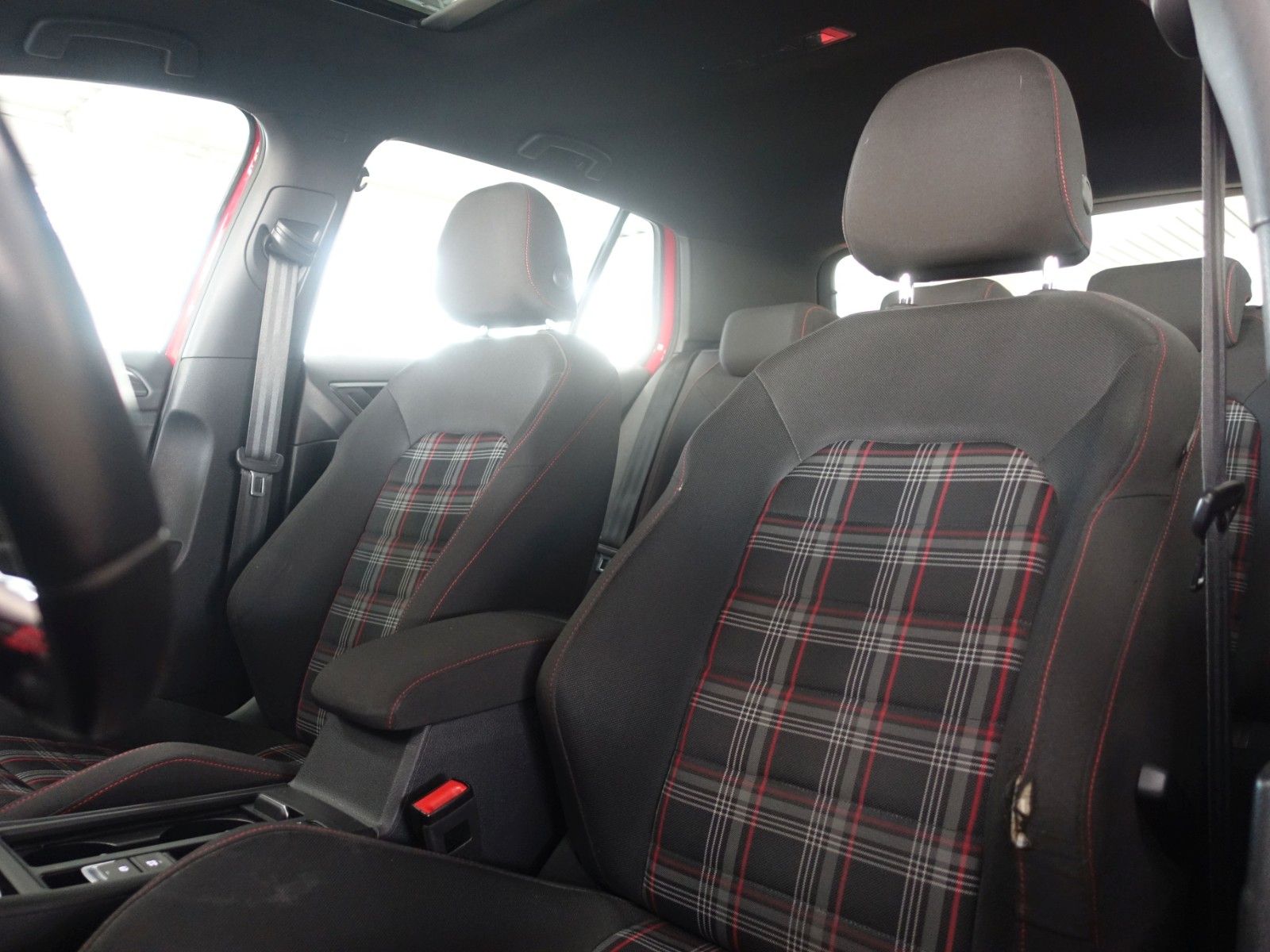 Volkswagen Golf VII Lim. GTI Facelift; NAVIG/ PANO/ nonOPF! foto 17