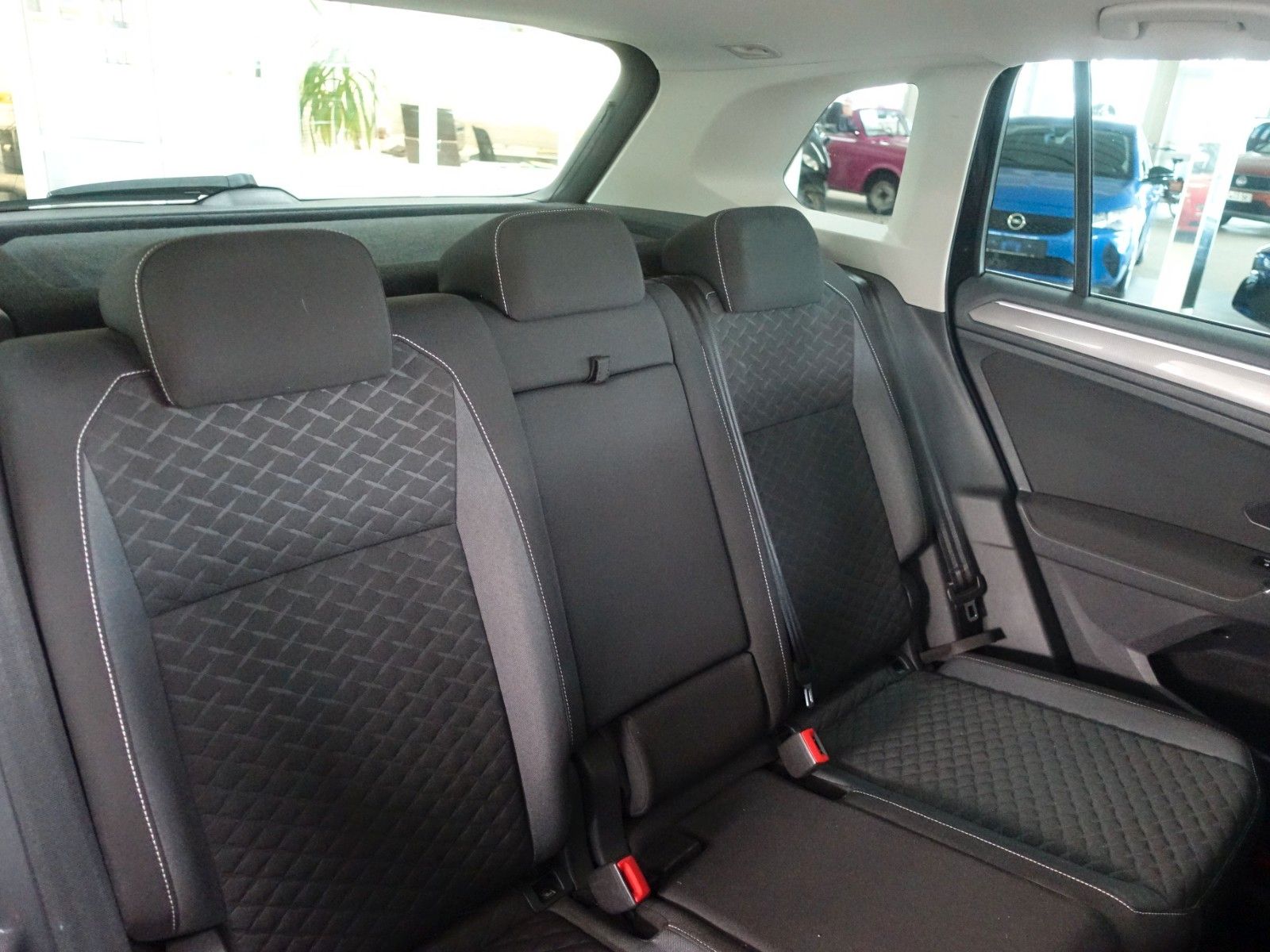 Volkswagen Tiguan 2.0TDI DSG 4Motion; NAV PANO LED KAM AHK foto 16