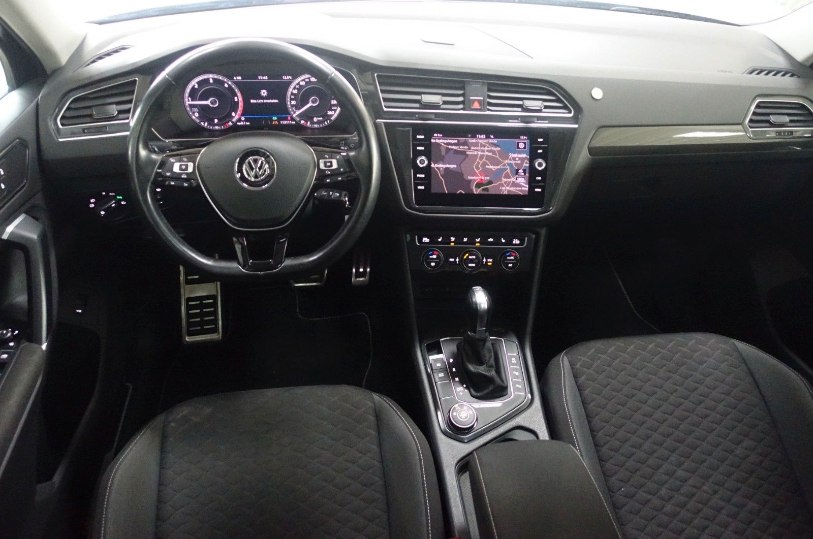 Volkswagen Tiguan 2.0TDI DSG 4Motion; NAV PANO LED KAM AHK foto 21
