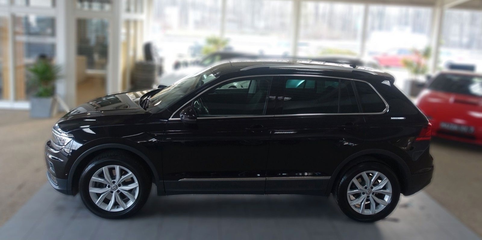 Volkswagen Tiguan 2.0TDI DSG 4Motion; NAV PANO LED KAM AHK foto 8