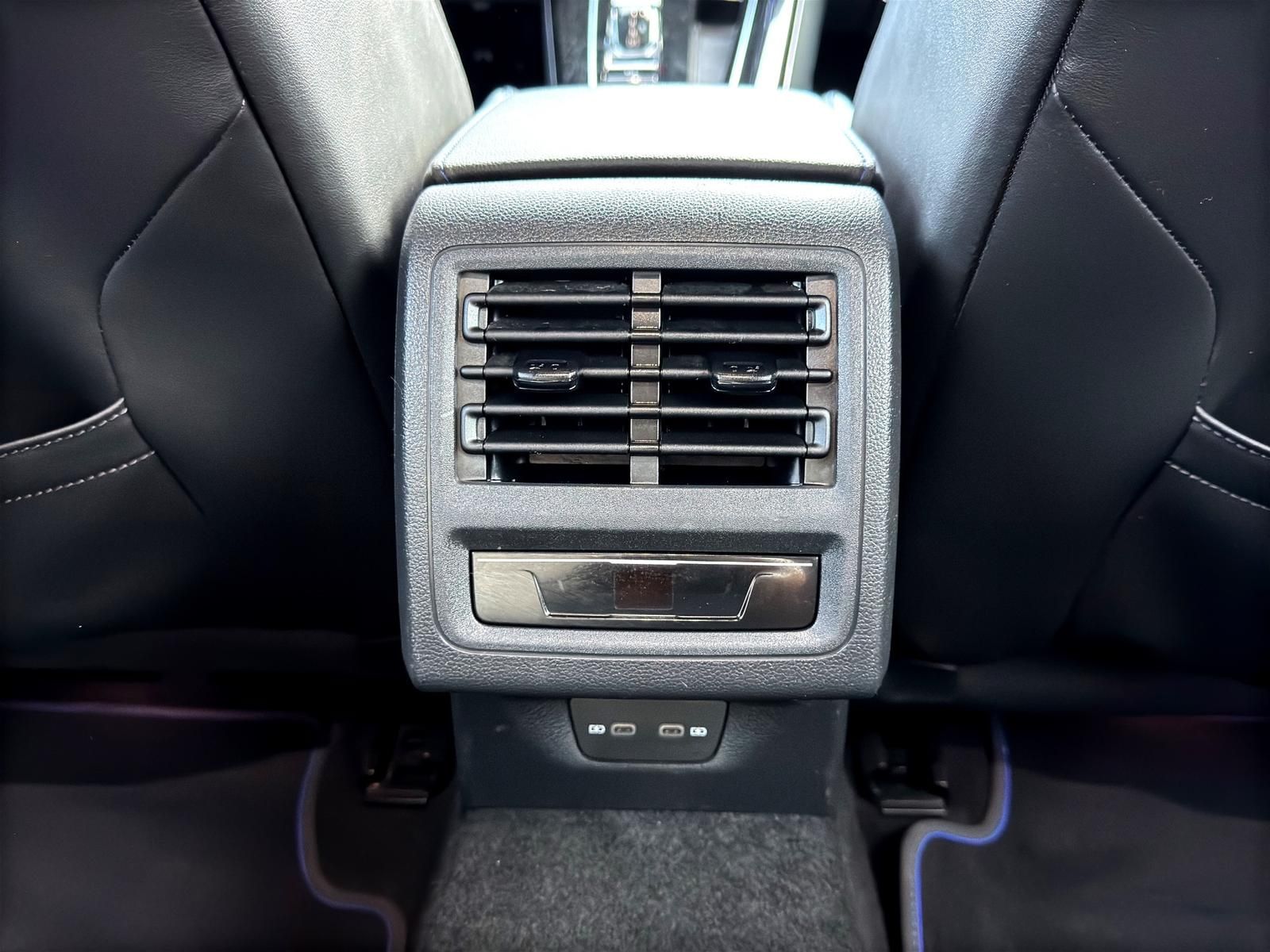 Volkswagen Golf R Perfomance 4MO*V-MAX*SHZ*APP*HARMAN*LHZ foto 17