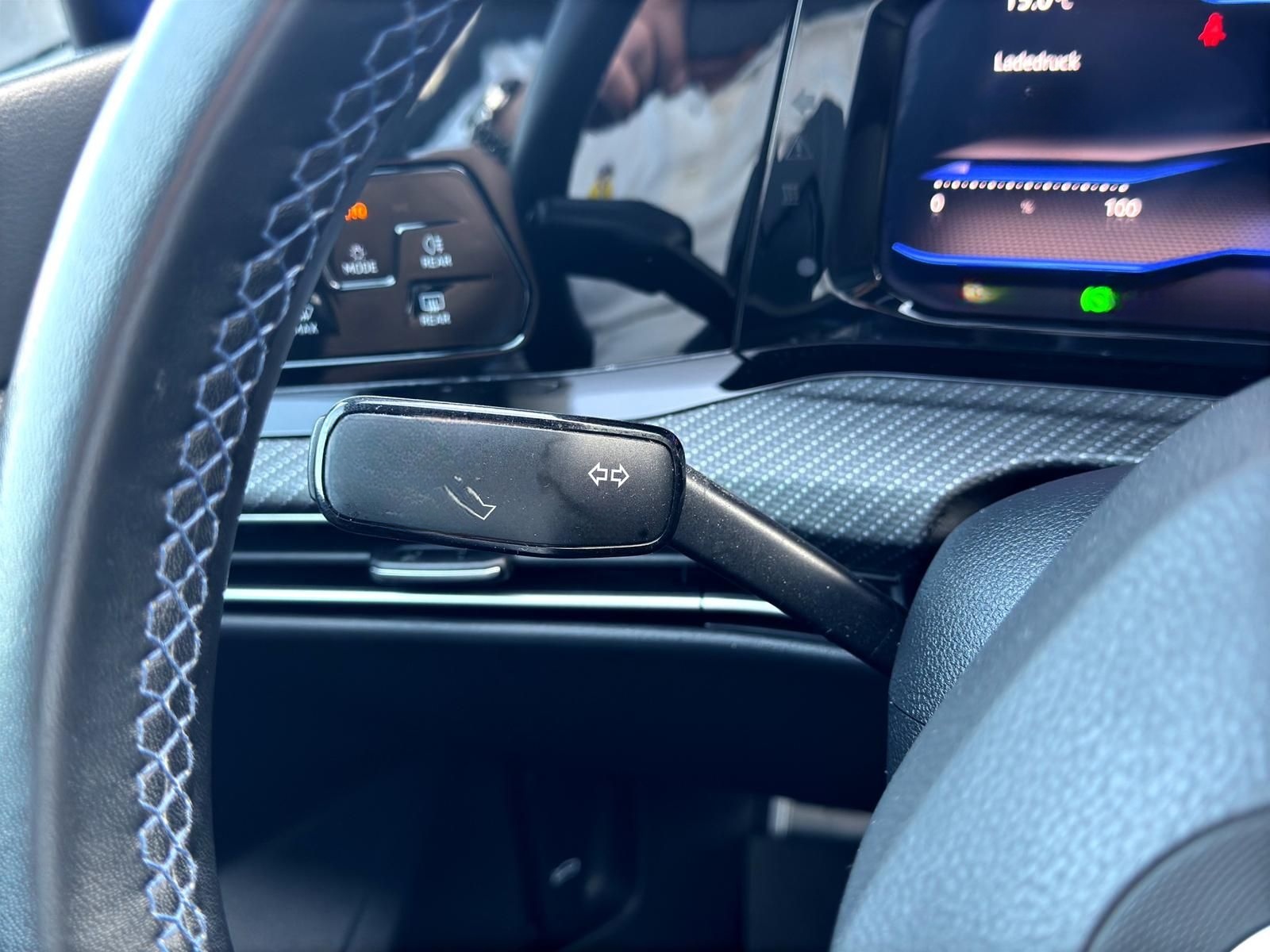 Volkswagen Golf R Perfomance 4MO*V-MAX*SHZ*APP*HARMAN*LHZ foto 20