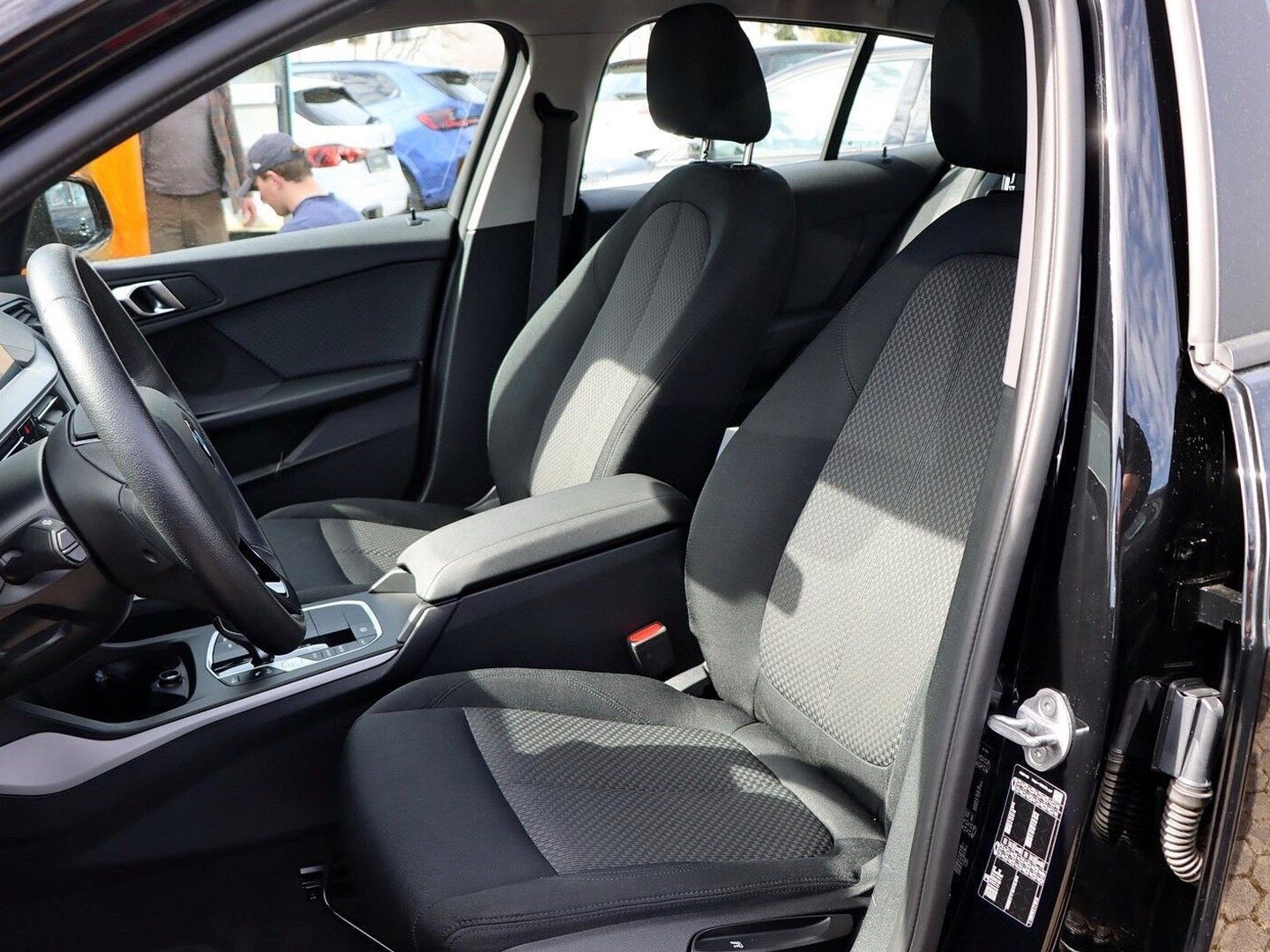 BMW 118i Advantage Live Cockpit LED foto 15