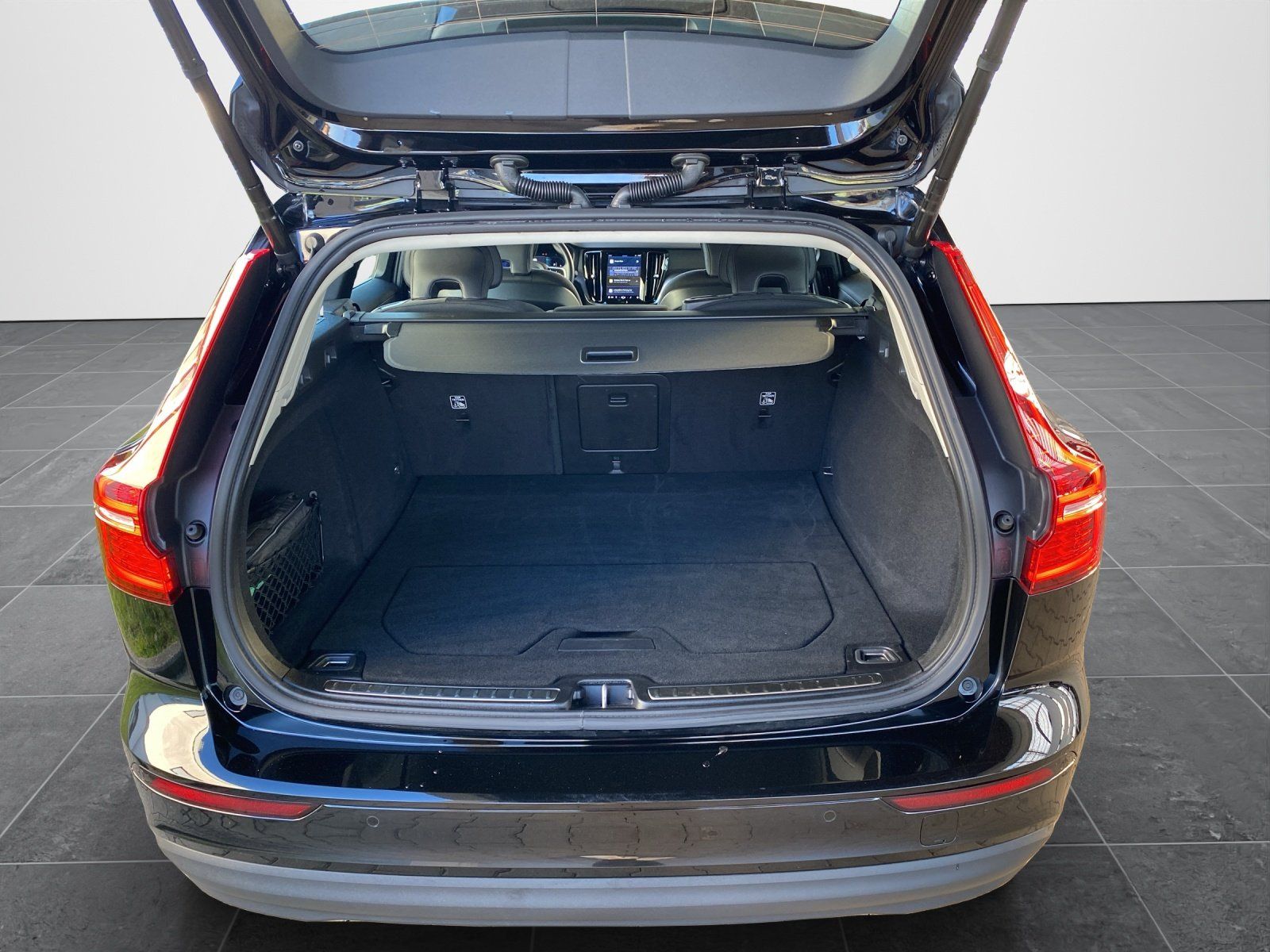 Volvo V60 Kombi B4 (Diesel) Core LED+Navi+SHZ+Winterp. foto 14