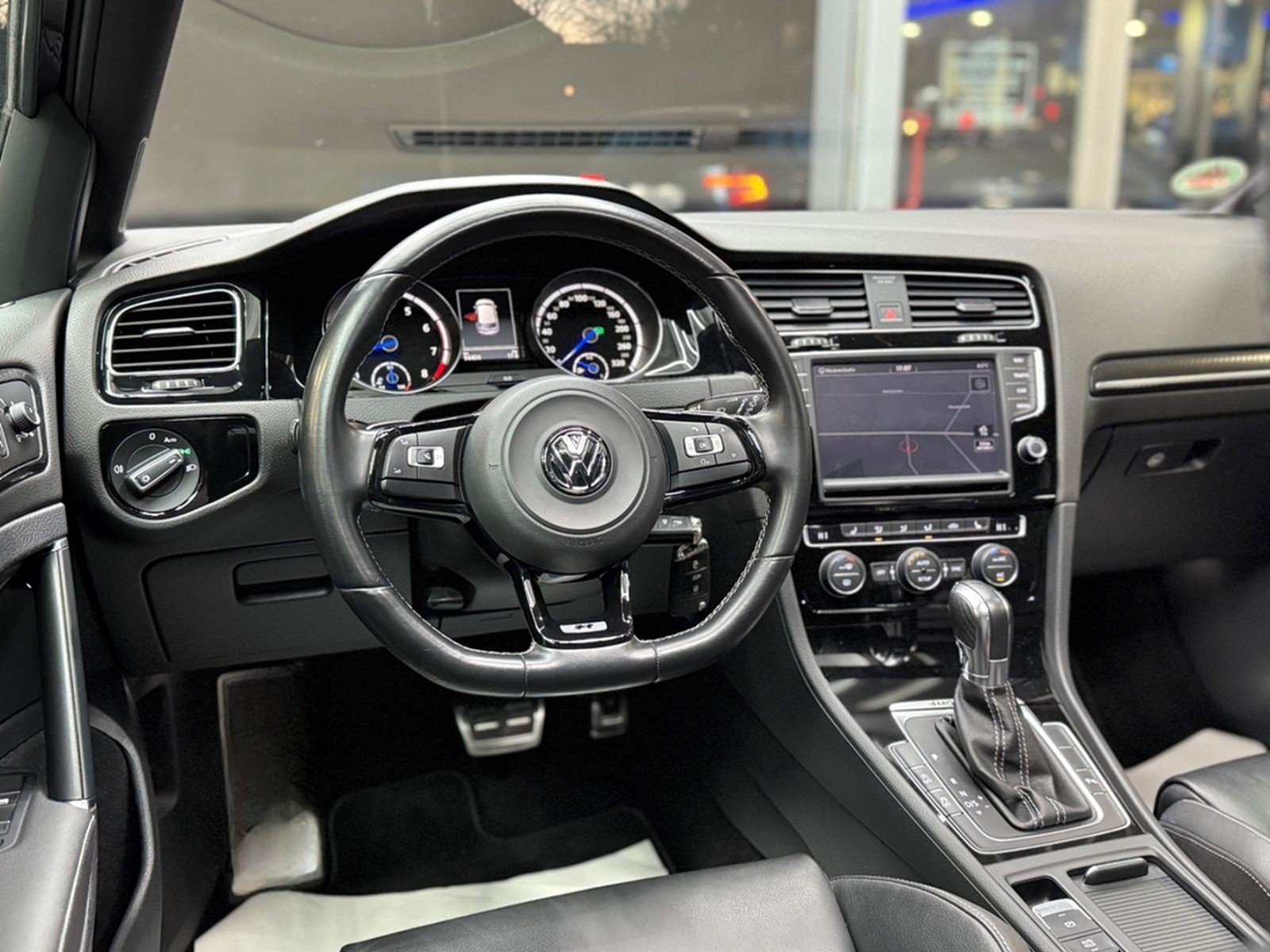 Volkswagen Golf VII R *4Motion*2.0TSI*PANO*DSG*94.000KM* foto 10