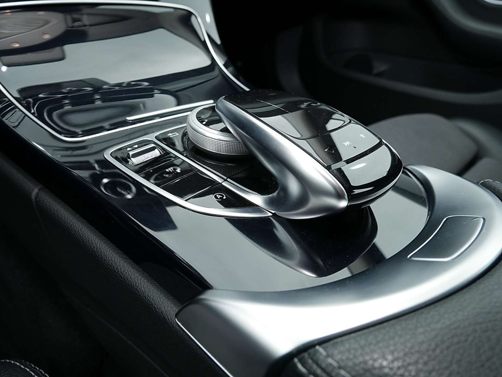 Mercedes-Benz C 180 Avantgarde+LED+Navigation+Park-Assistent foto 9