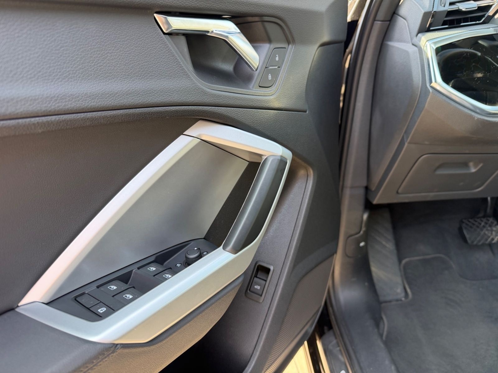 Audi Q3 45 TFSI quattro advanced *LEDER/AHK* foto 7