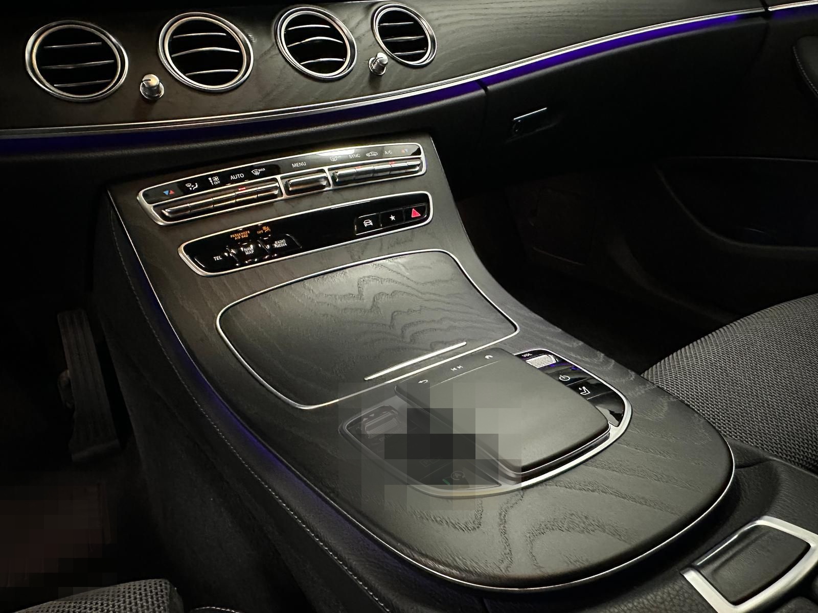 Mercedes-Benz E 220 d T Avantg+Night Distronic+ 360° Burmester foto 21