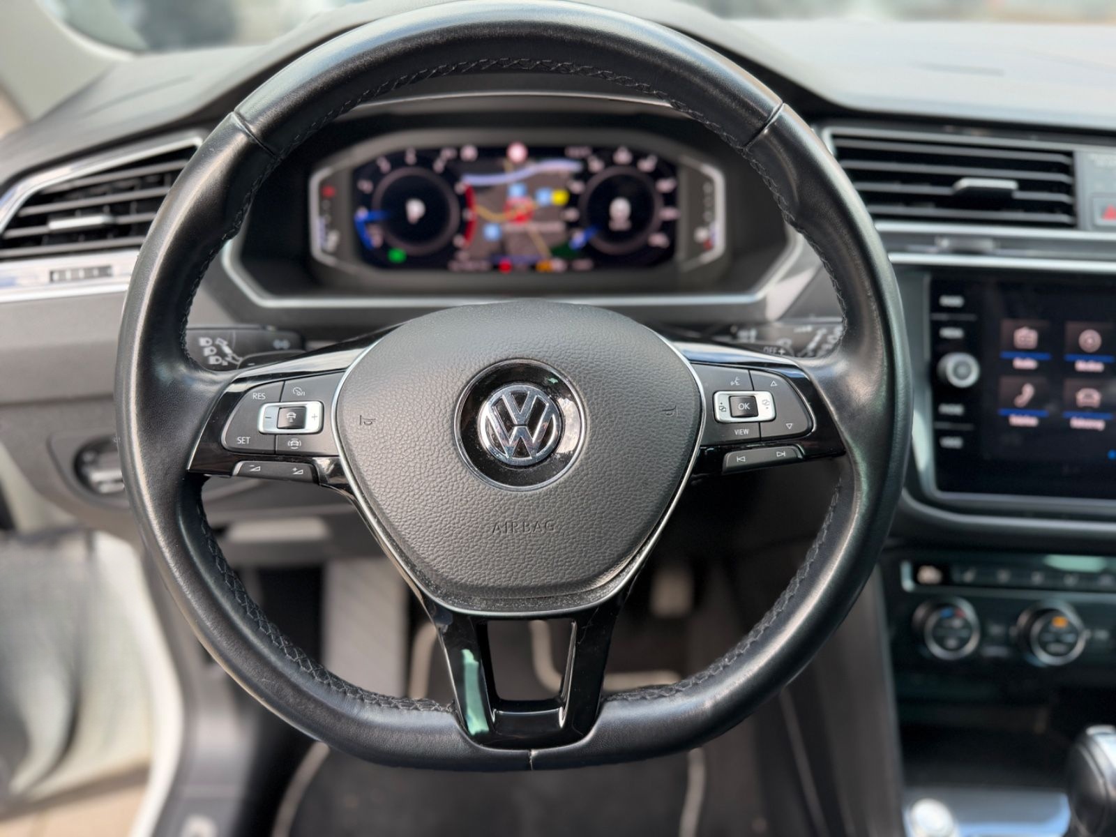 Volkswagen Tiguan Highline BMT/Start-Stopp 1.Hand LED Autom foto 13