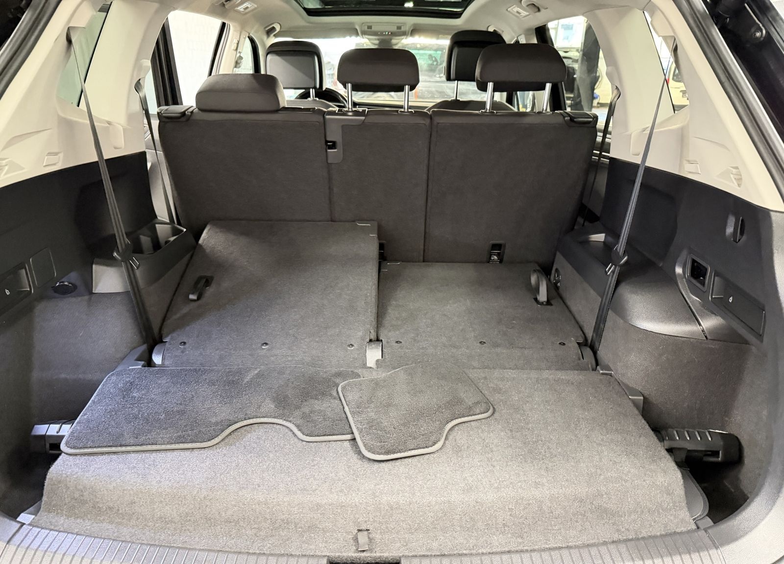 Volkswagen Tiguan Allspace 2.0 TDI SCR 4M DSG Elegan/7-Sitz foto 12