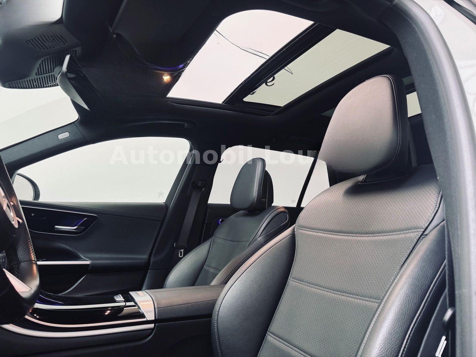 Mercedes-Benz C 300 Mercedes e T-Modell /Pano/Headup/Lenkheiz. foto 15