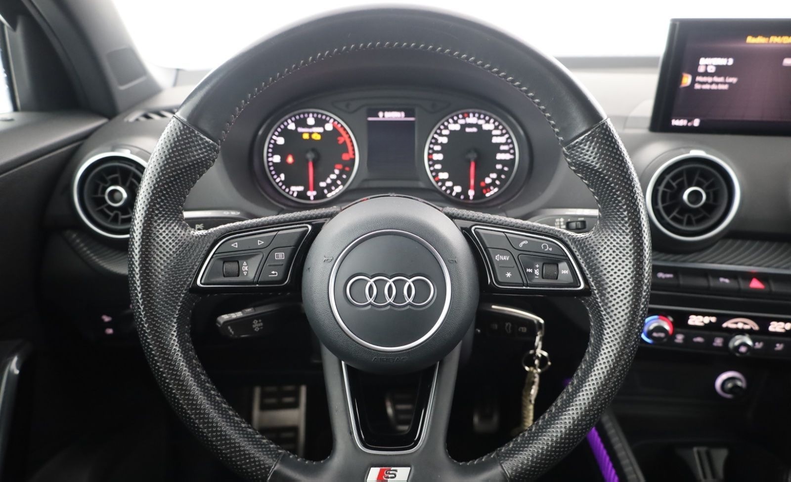 Audi Q2 1.4 TFSI, sport, SLine foto 8