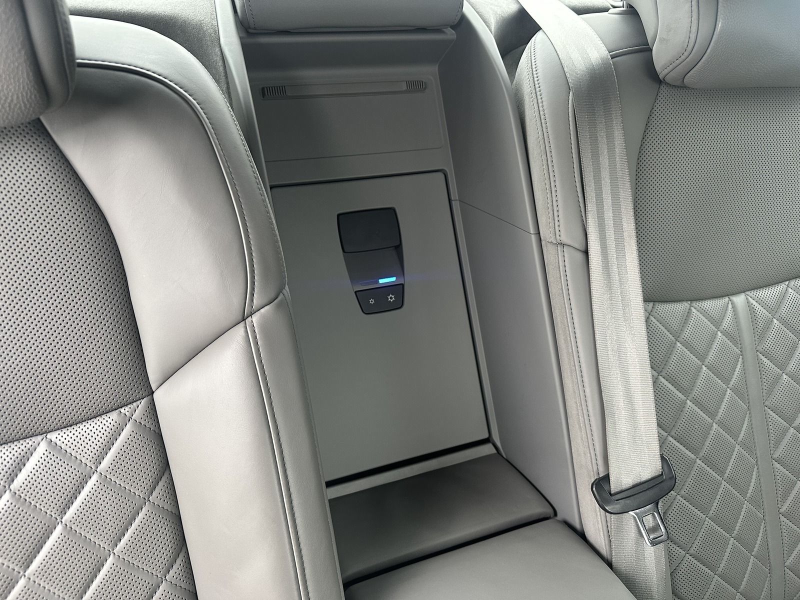 Audi A8 50 TDI LANG NP:149¤ ALLRADLENKUNG S.PAKET B&O foto 25