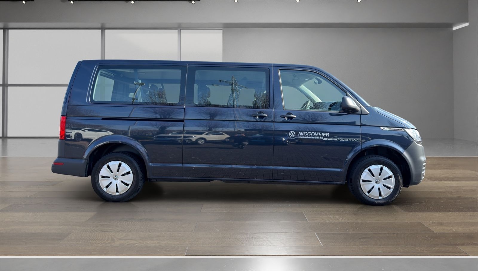 Volkswagen T6.1 Kombi LR NAVI+KLIMA+TEMPOMAT+AHK+PARKP. foto 4