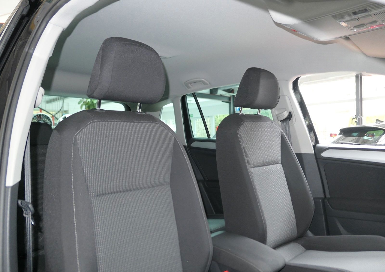 Volkswagen Tiguan 2.0 TDI DSG*NAVI*LM*LED*unfallfrei foto 15