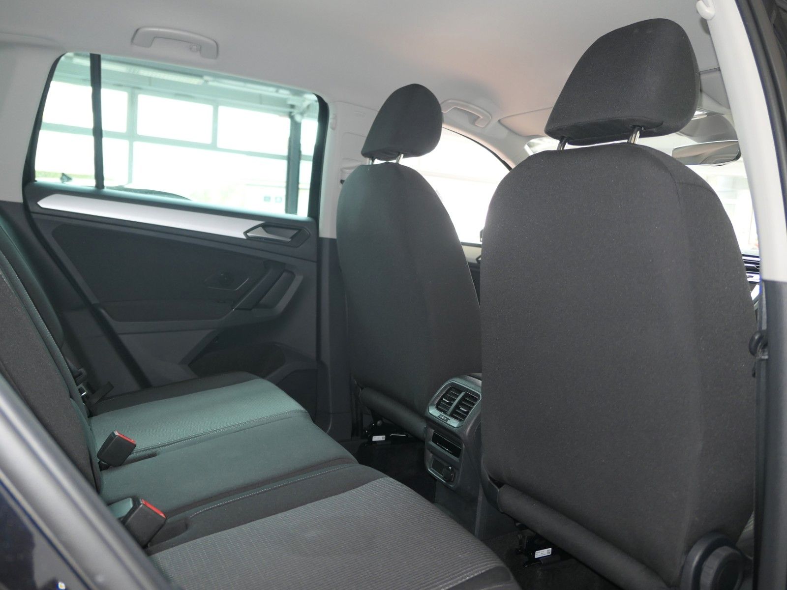 Volkswagen Tiguan 2.0 TDI DSG*NAVI*LM*LED*unfallfrei foto 16