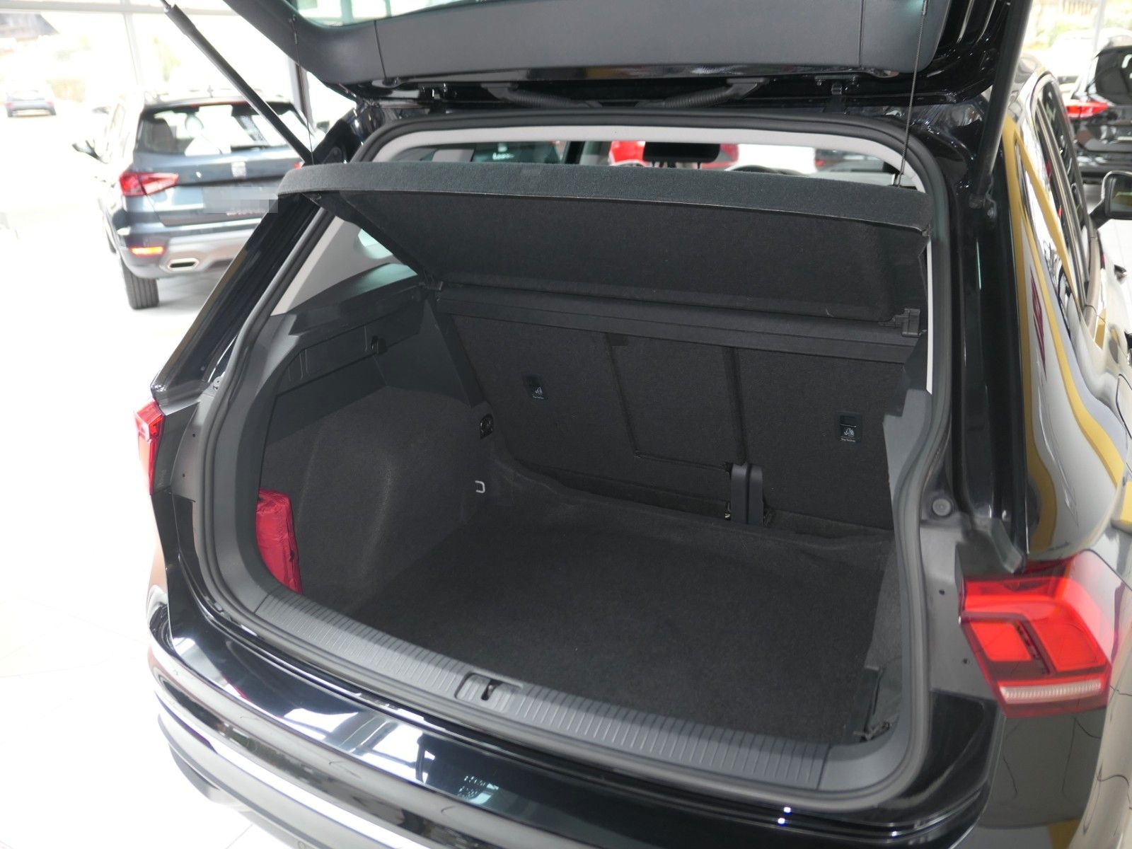 Volkswagen Tiguan 2.0 TDI DSG*NAVI*LM*LED*unfallfrei foto 19