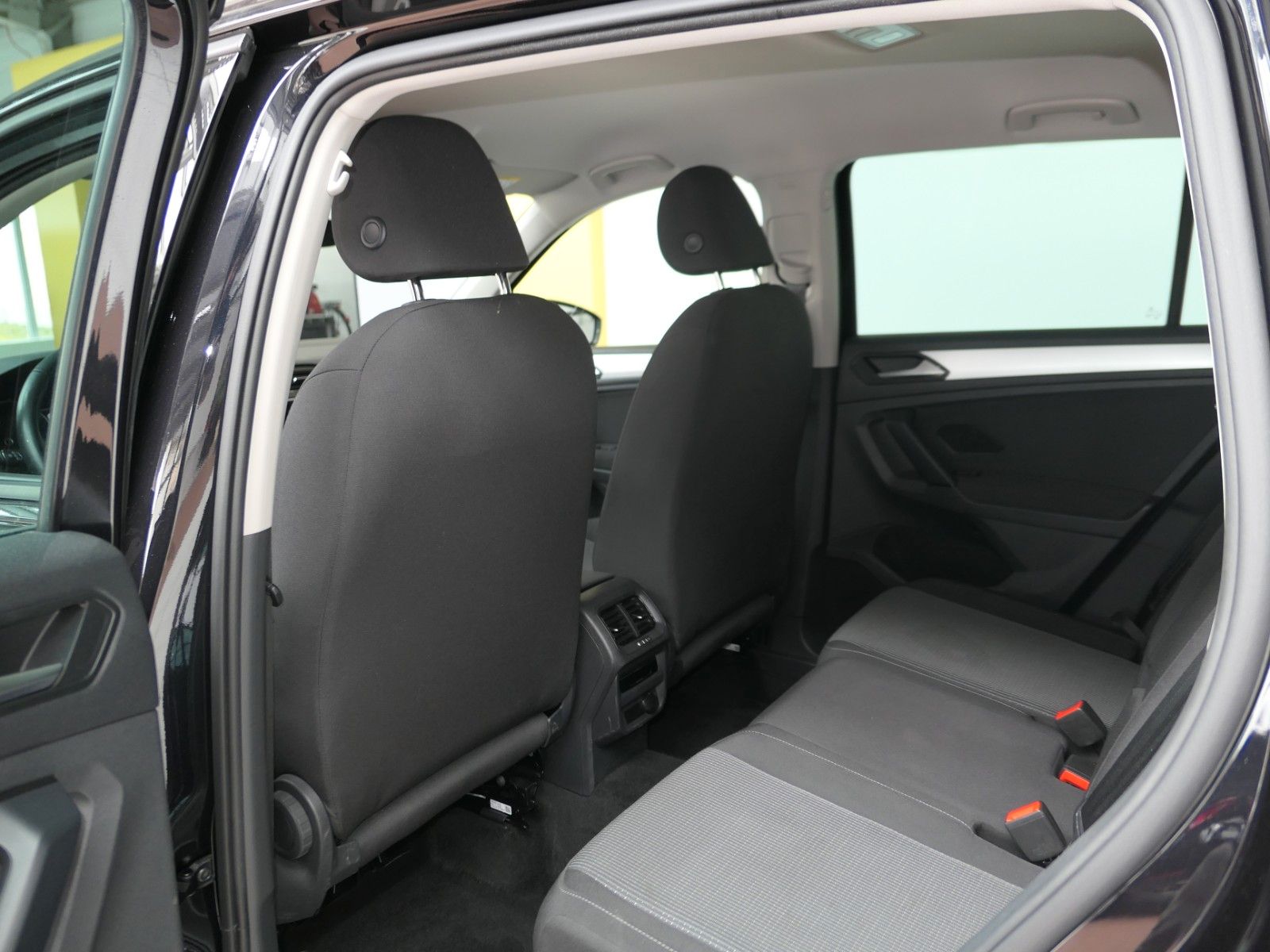 Volkswagen Tiguan 2.0 TDI DSG*NAVI*LM*LED*unfallfrei foto 20