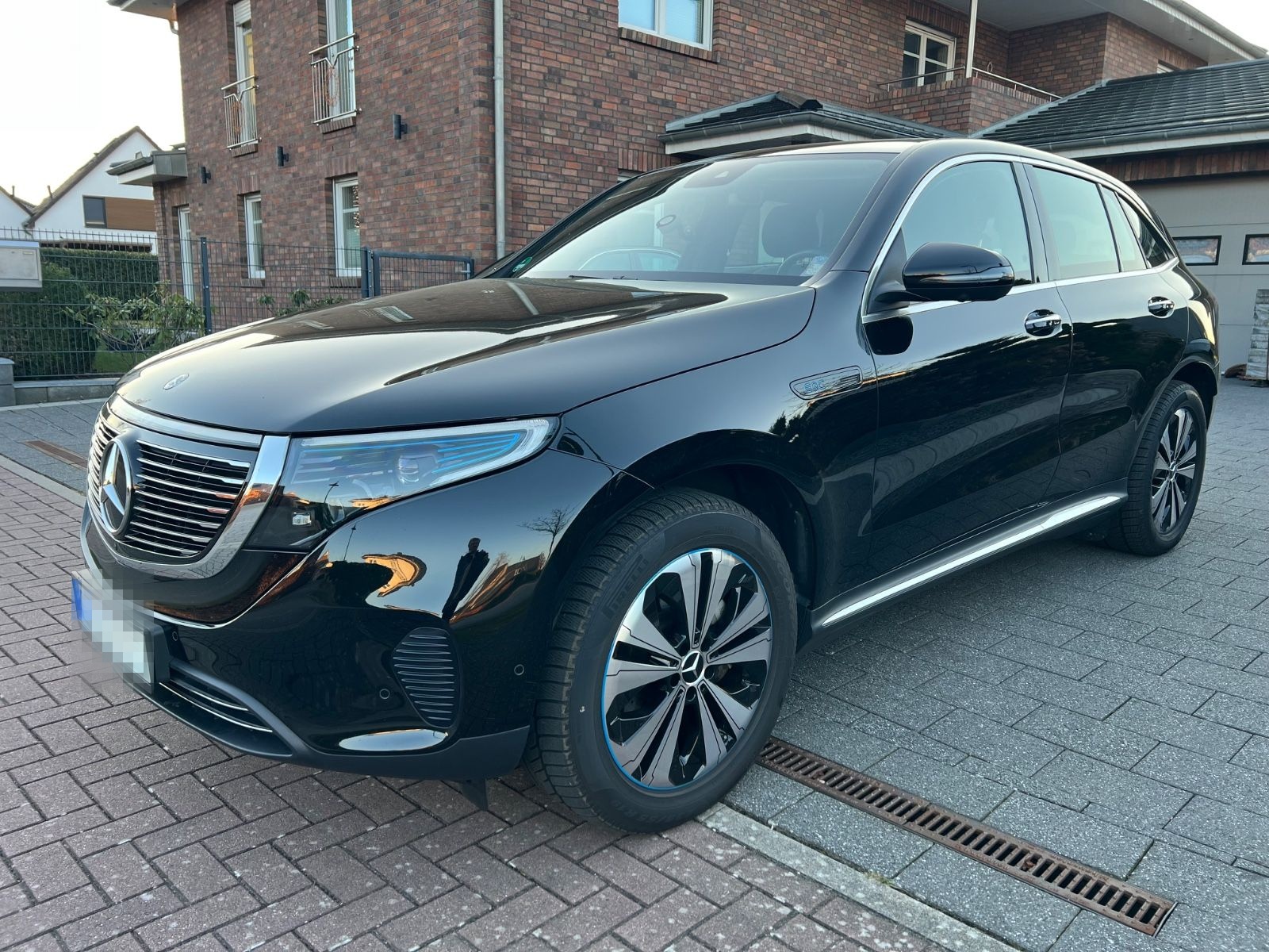 Mercedes-Benz EQC 400 4M/ 360°/AHK/MBUX/Burm/SHD/Garan 2029 foto 2