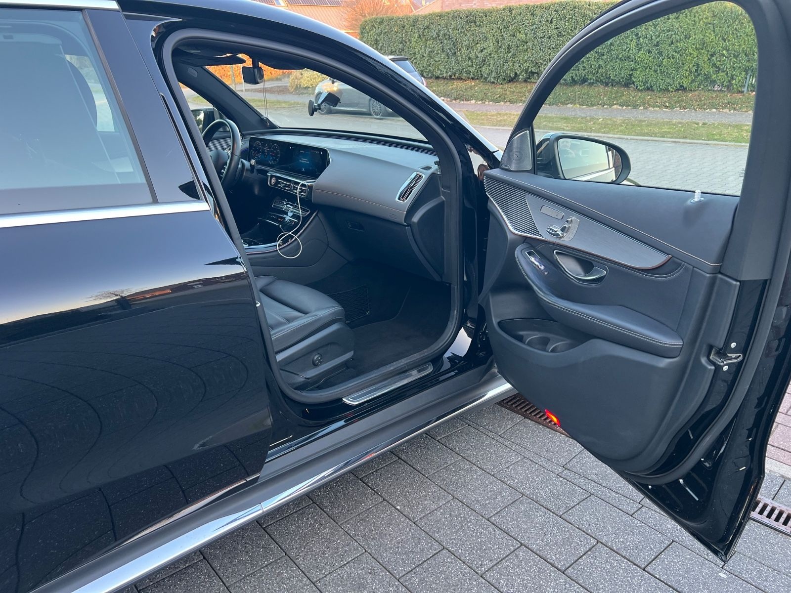Mercedes-Benz EQC 400 4M/ 360°/AHK/MBUX/Burm/SHD/Garan 2029 foto 14