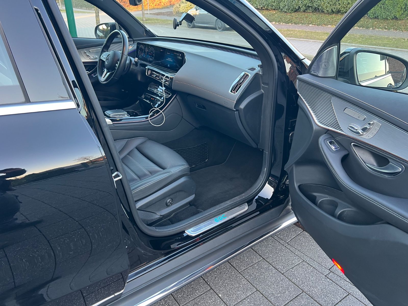Mercedes-Benz EQC 400 4M/ 360°/AHK/MBUX/Burm/SHD/Garan 2029 foto 15